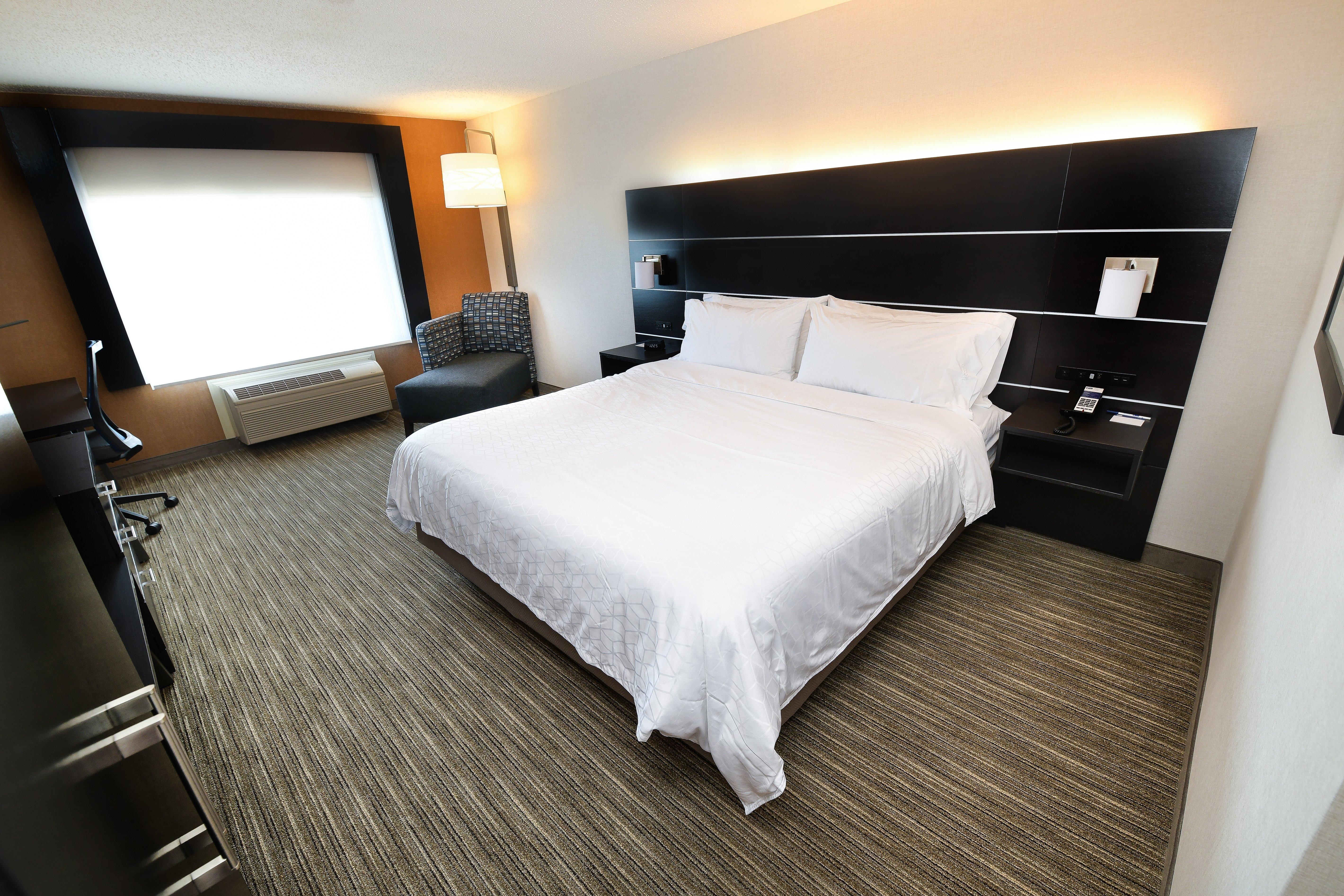 Holiday Inn Express Hotel & Suites Grand Forks By Ihg Екстер'єр фото