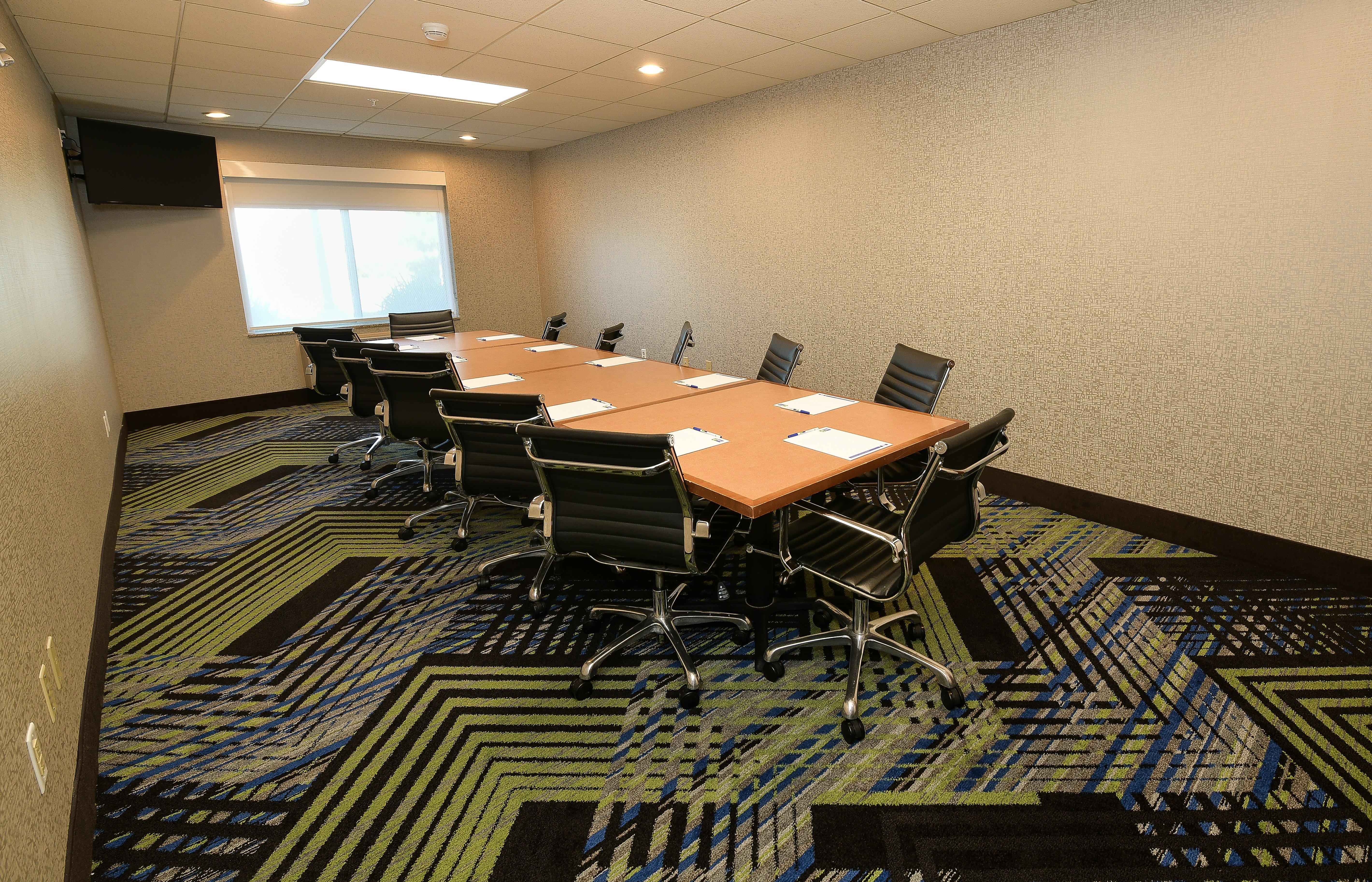 Holiday Inn Express Hotel & Suites Grand Forks By Ihg Екстер'єр фото