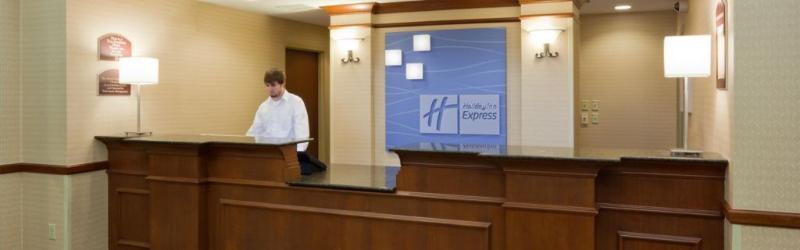 Holiday Inn Express Hotel & Suites Grand Forks By Ihg Екстер'єр фото