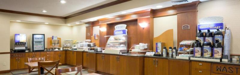 Holiday Inn Express Hotel & Suites Grand Forks By Ihg Екстер'єр фото